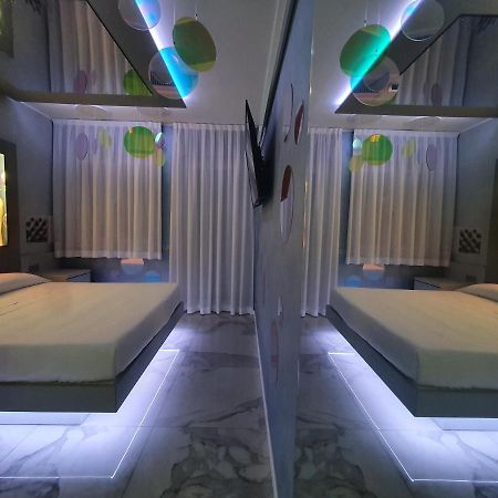 C Rooms - Love Motel Monza Cinisello Balsamo Bagian luar foto